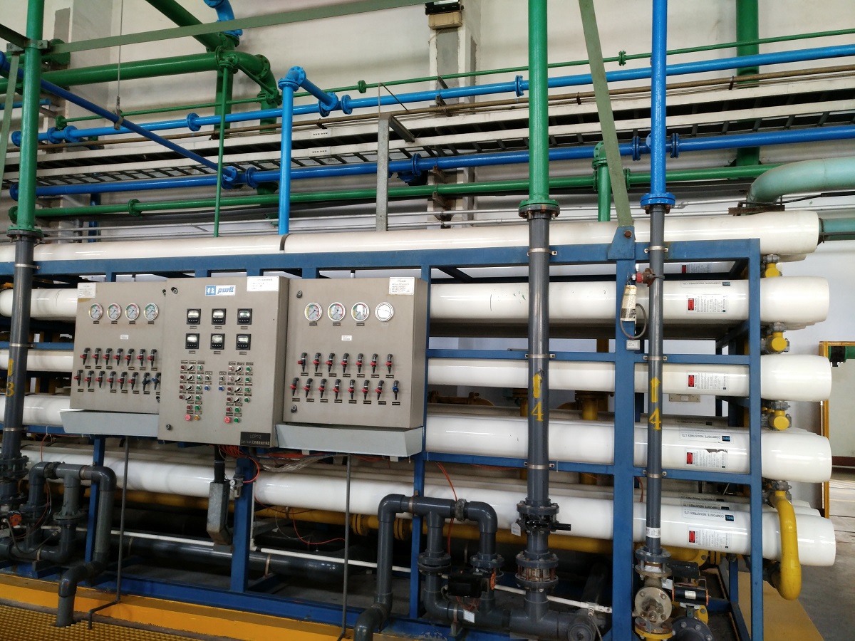 反滲透設(shè)備1 (2).jpg